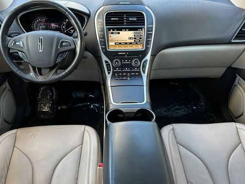 Used 2016 Lincoln MKX Reserve w/ Technology Package image 12