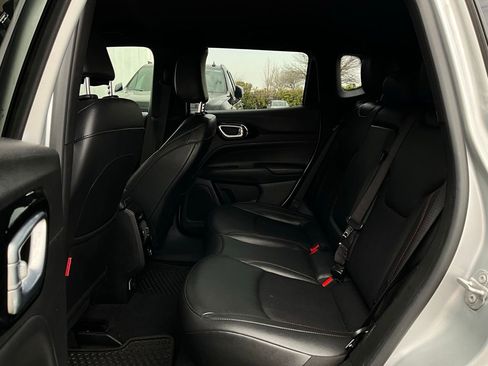 Used 2025 Jeep Compass Trailhawk w/ Trailer Tow Group image 11