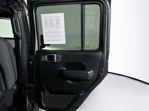 Used 2024 Jeep Wrangler Unlimited AWD/4WD image 30