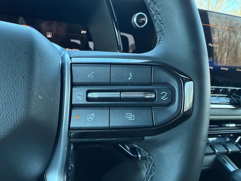 Used 2024 Chevrolet Colorado ZR2 w/ ZR2 Convenience Package III image 34