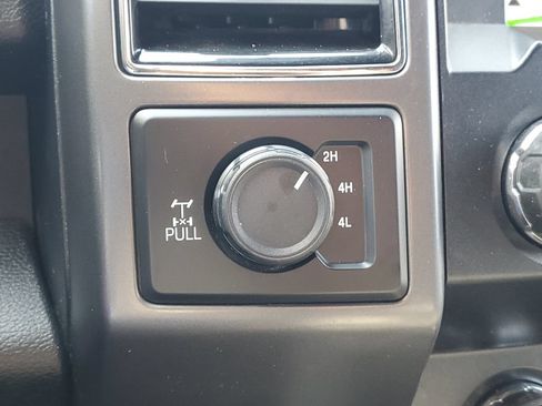 Used 2019 Ford F150 XLT w/ Equipment Group 302A Luxury AWD/4WD image 26
