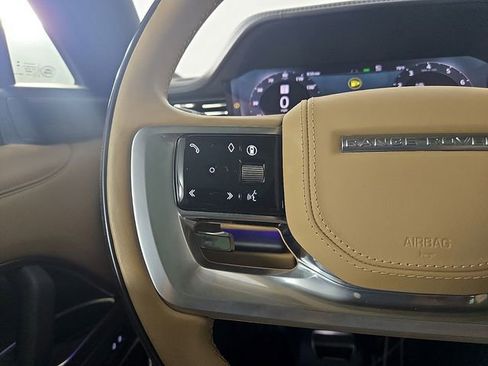 Certified 2025 Land Rover Range Rover SE AWD/4WD image 23