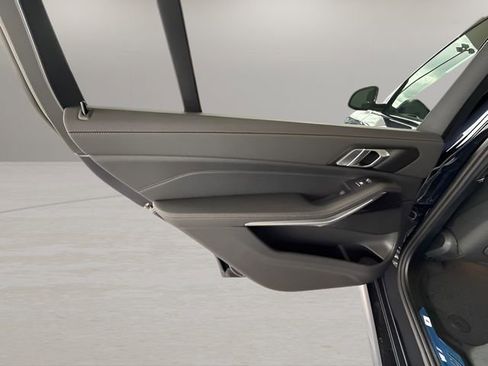 Used 2026 BMW X7 xDrive40i w/ M Sport Package image 21