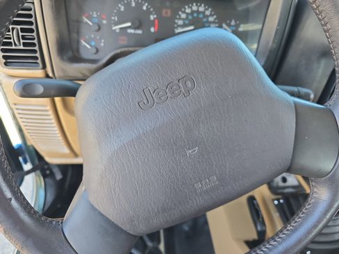 Used 2000 Jeep Wrangler SE image 19