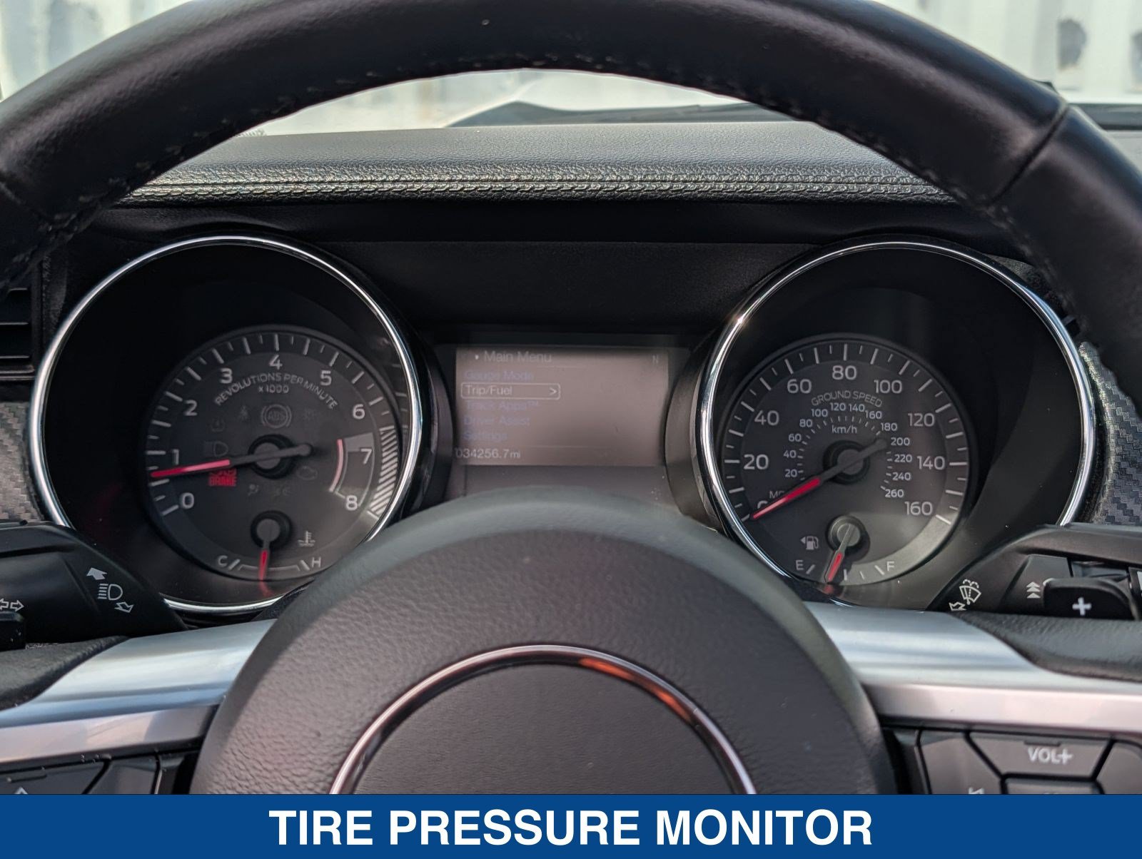 Used 2016 Ford Mustang Convertible RWD image 23