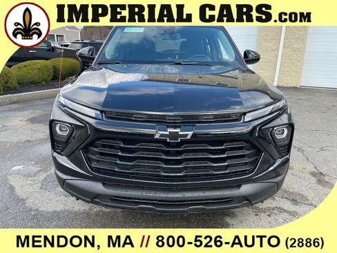 New 2026 Chevrolet TrailBlazer LT w/ Convenience Package AWD/4WD image 3