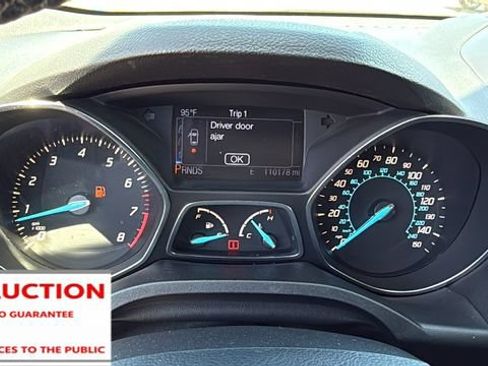 Used 2013 Ford Escape Titanium w/ Class II Trailer Tow Pkg FWD image 24