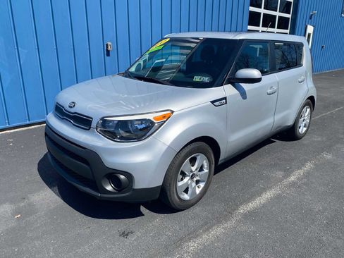 Used 2017 Kia Soul image 2