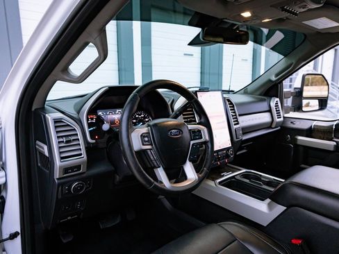 Used 2017 Ford F350 Lariat w/ Lariat Ultimate Package image 16