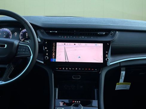 New 2026 Jeep Grand Cherokee Altitude image 23