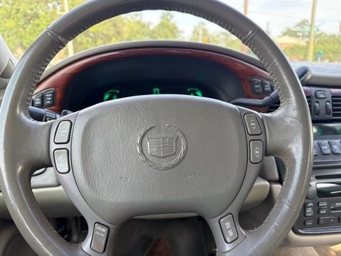 Used 2002 Cadillac De Ville FWD image 11