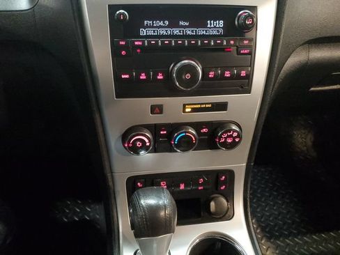 Used 2012 GMC Acadia SLE FWD image 19