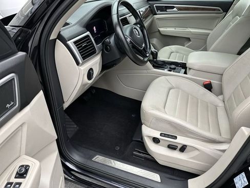 Used 2019 Volkswagen Atlas SEL Premium image 11