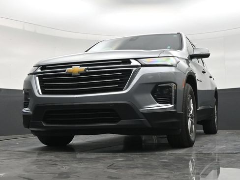 Used 2023 Chevrolet Traverse LT FWD image 27