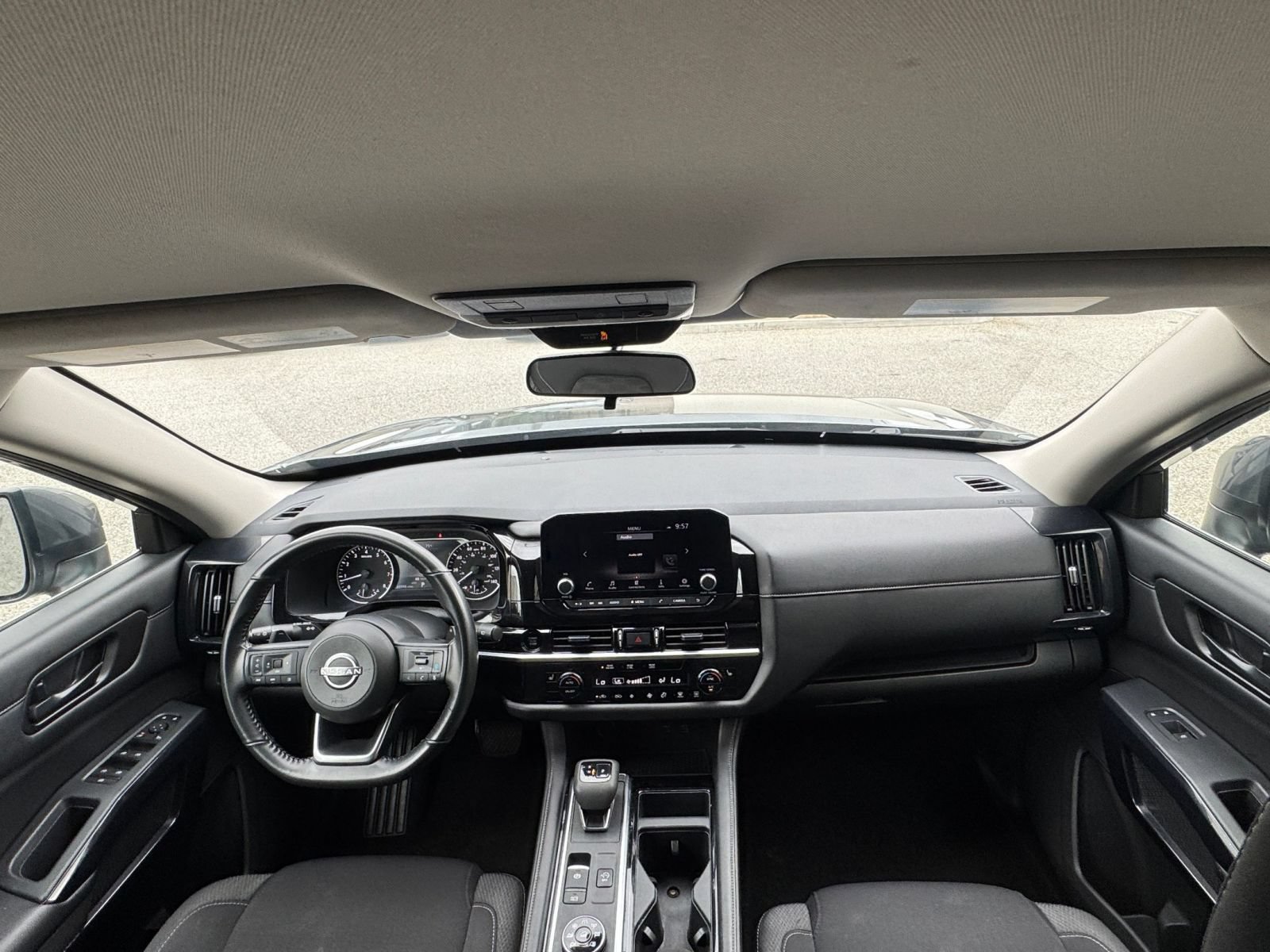 Used 2025 Nissan Pathfinder SV AWD/4WD image 35