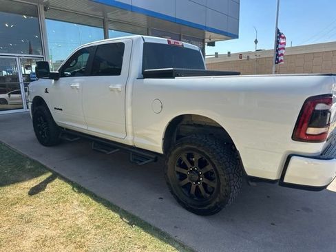 Used 2024 RAM 2500 Big Horn w/ Night Edition AWD/4WD image 4