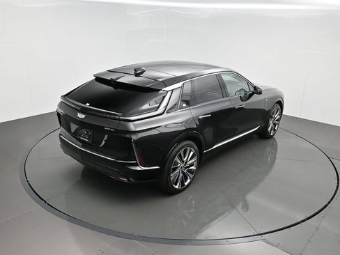 Used 2026 Cadillac Lyriq Signature Luxury AWD/4WD image 41