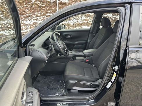 Used 2023 Honda HR-V Sport image 16