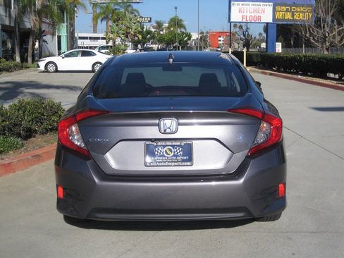Used 2018 Honda Civic EX image 16