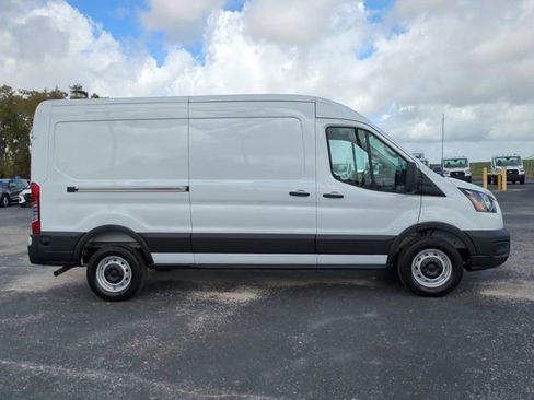 New 2026 Ford Transit 250 148 Medium Roof image 4