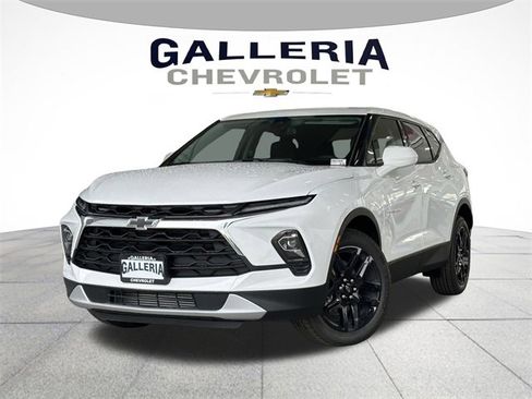 New 2025 Chevrolet Blazer LT w/ Driver Confidence Package image 1