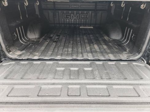 Used 2022 GMC Canyon AT4 image 32