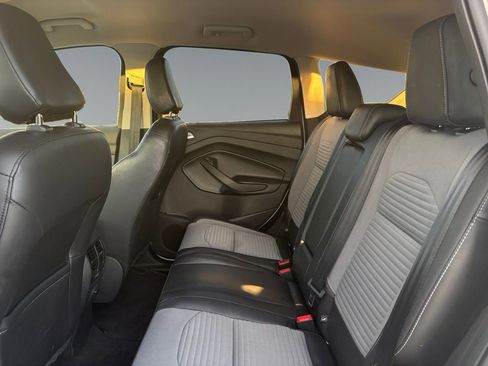 Used 2019 Ford Escape SE image 13