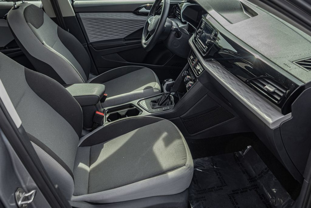 Certified 2024 Volkswagen Taos S FWD image 31