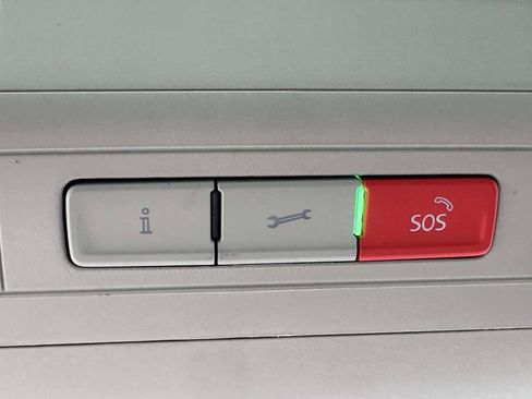 Used 2021 Volkswagen Tiguan SE w/ Panoramic Sunroof Package image 39