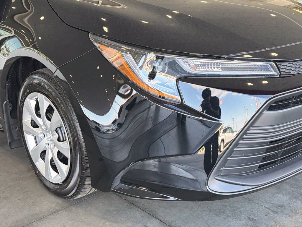 Certified 2026 Toyota Corolla LE FWD image 9