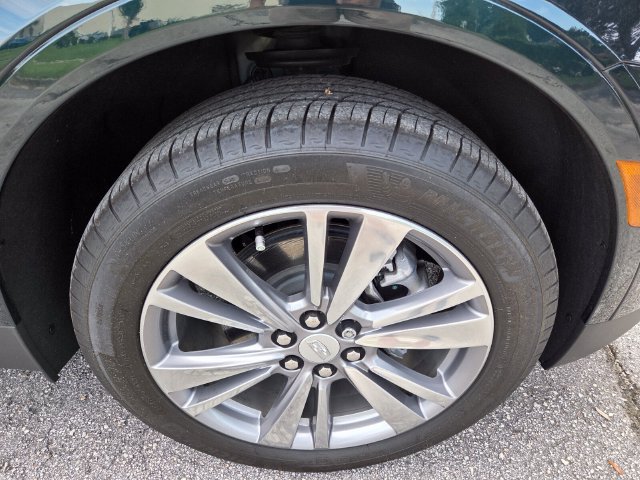 Used 2025 Cadillac XT5 Premium Luxury w/ LPO, Floor Liner Package FWD image 10