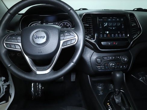 Used 2019 Jeep Cherokee Limited image 28