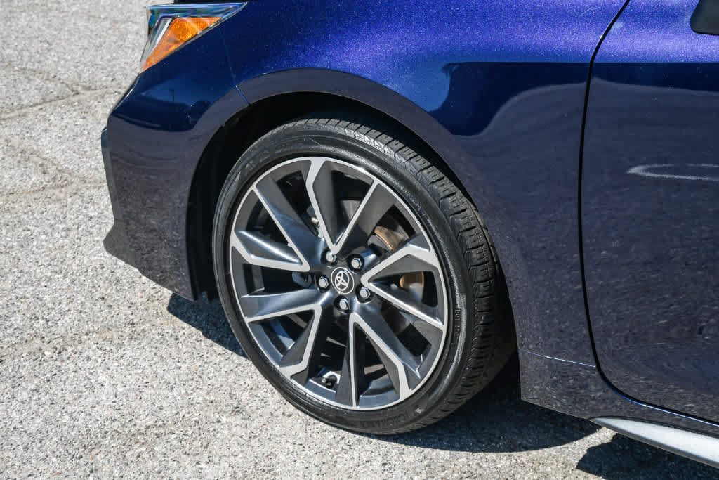 Used 2020 Toyota Corolla XSE FWD image 11