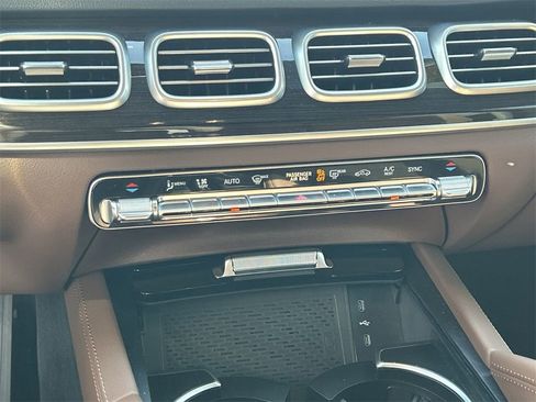 Used 2025 Mercedes-Benz GLE 350 4MATIC image 25