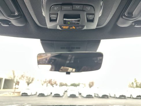 Certified 2024 Toyota Corolla Cross SE image 27