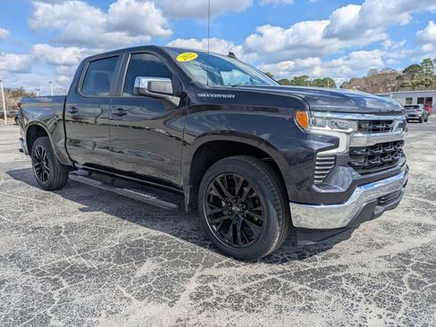 Used 2022 Chevrolet Silverado 1500 LT w/ Protection Package image 2