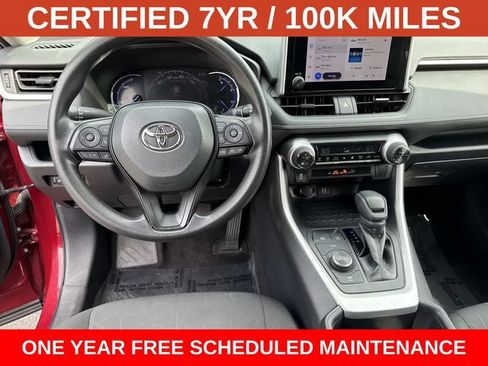 Used 2025 Toyota RAV4 XLE AWD/4WD image 17