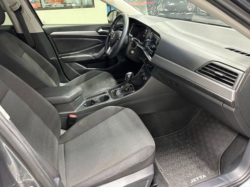 Used 2019 Volkswagen Jetta SE image 13