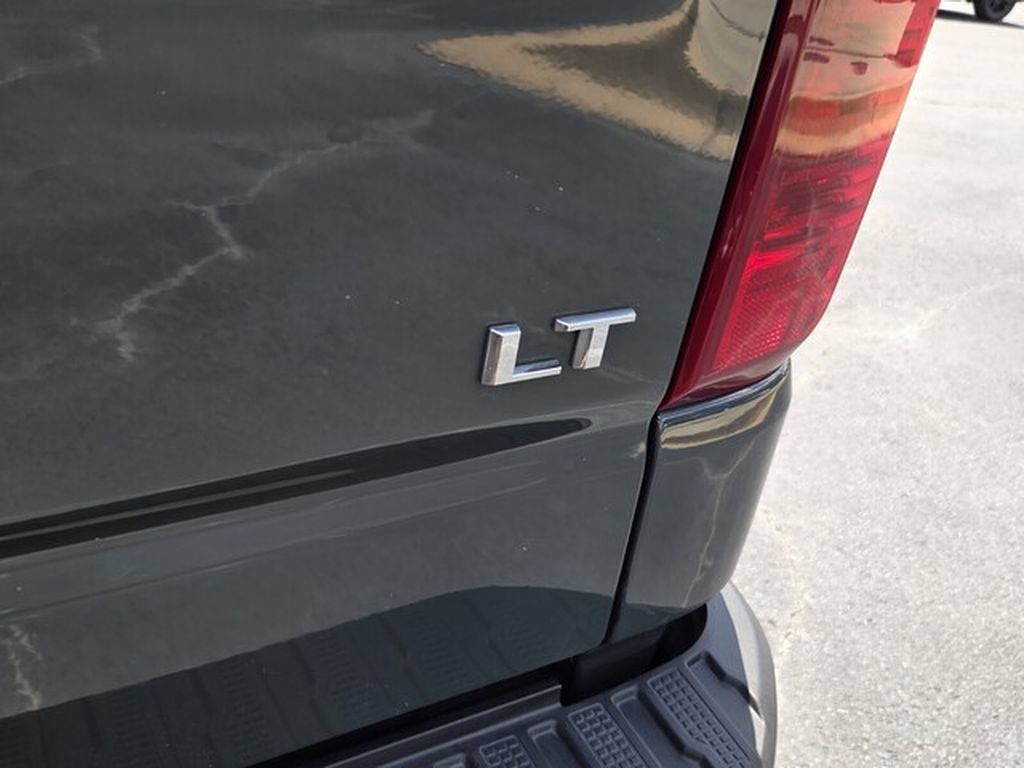 Used 2025 Chevrolet Silverado 1500 LT RWD image 15