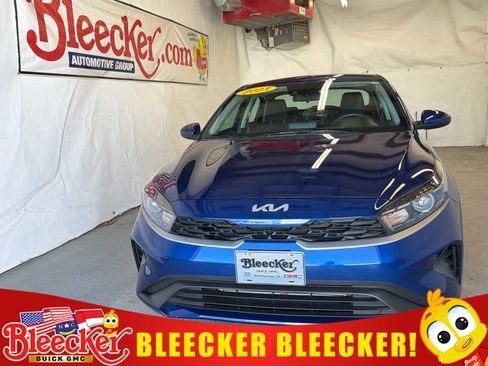Used 2023 Kia Forte LXS FWD image 1