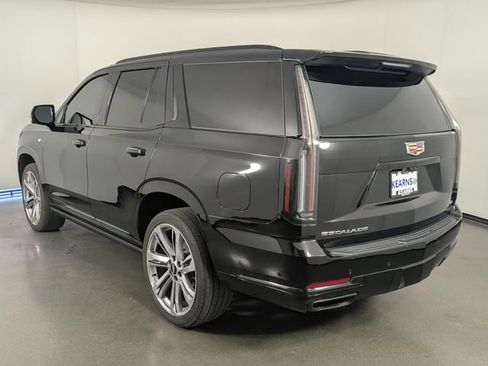Used 2025 Cadillac Escalade Sport Platinum w/ LPO, Floor Liner Package AWD/4WD image 4