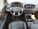 Used 2024 GMC Terrain SLT image 5