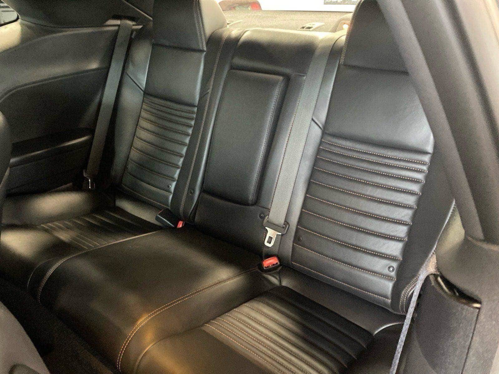Used 2014 Dodge Challenger R/T RWD image 21