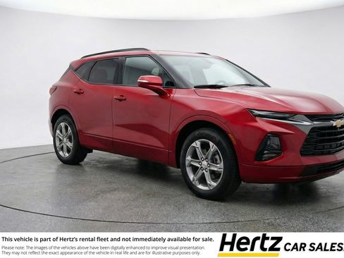 Used 2025 Chevrolet Blazer LT image 1