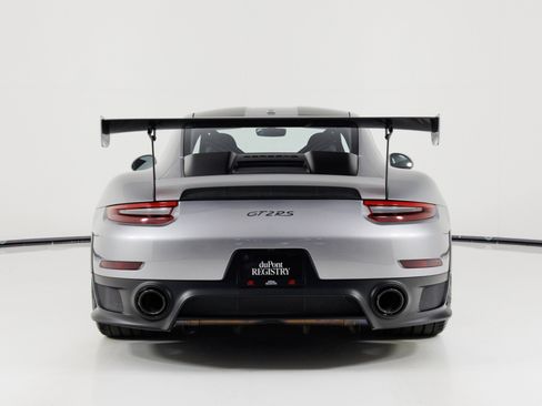 Used 2018 Porsche 911 GT2 RS RWD image 4