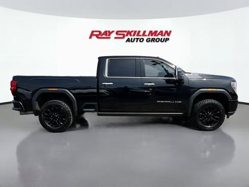 Used 2022 GMC Sierra 2500 Denali w/ Denali Black Diamond Edition image 8