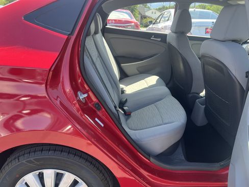 Used 2017 Hyundai Accent SE FWD image 11
