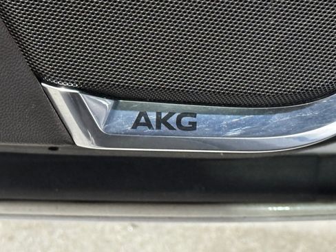 Used 2021 Cadillac Escalade ESV Premium Luxury image 35