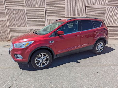 Used 2017 Ford Escape SE w/ SE Leather Comfort Package AWD/4WD image 1