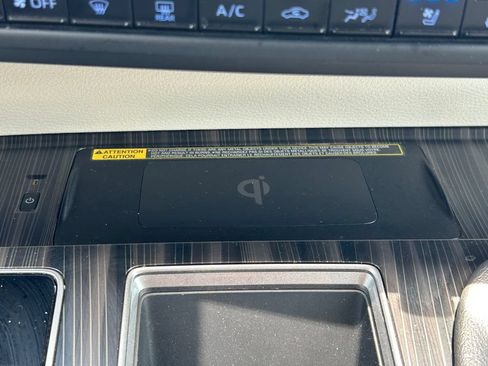 Certified 2023 Toyota Sienna Limited FWD image 36